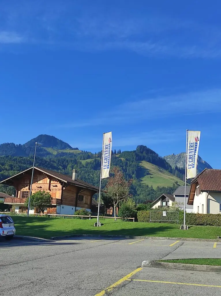 maison-gruyere-parking