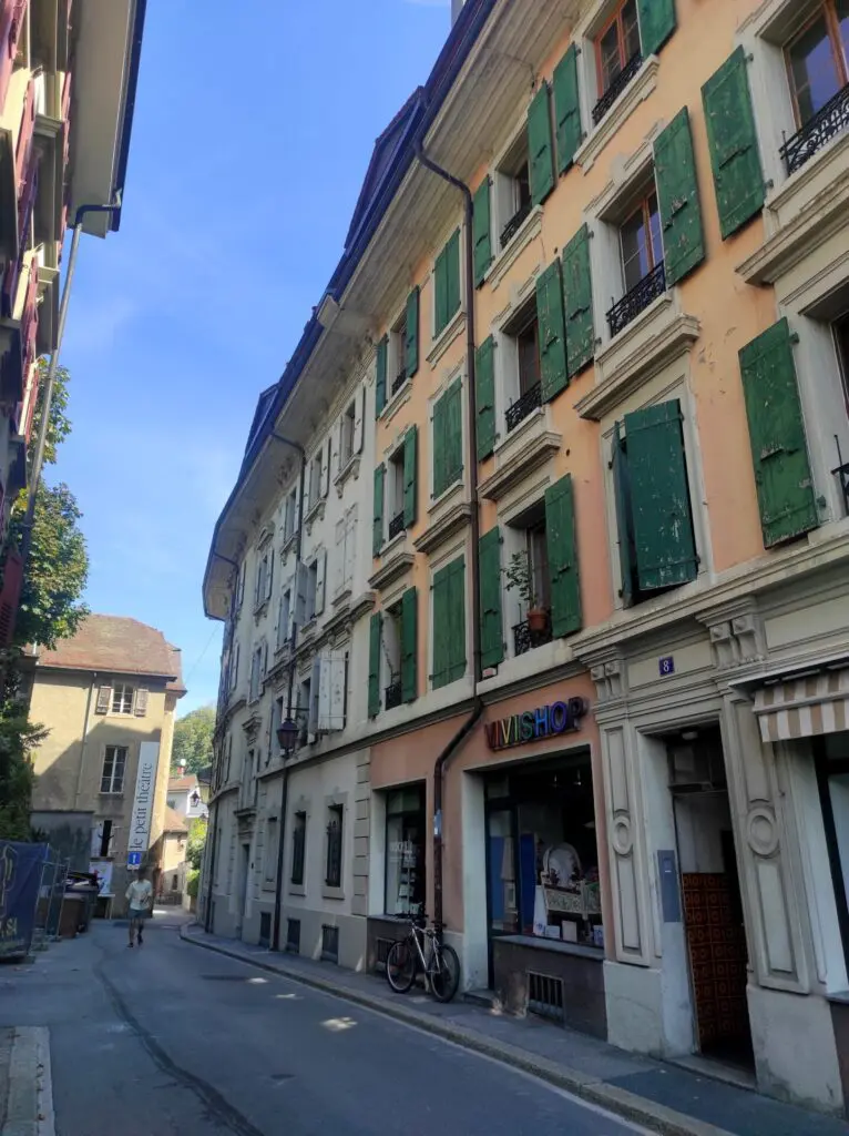 rue-volets-verts-lausanne