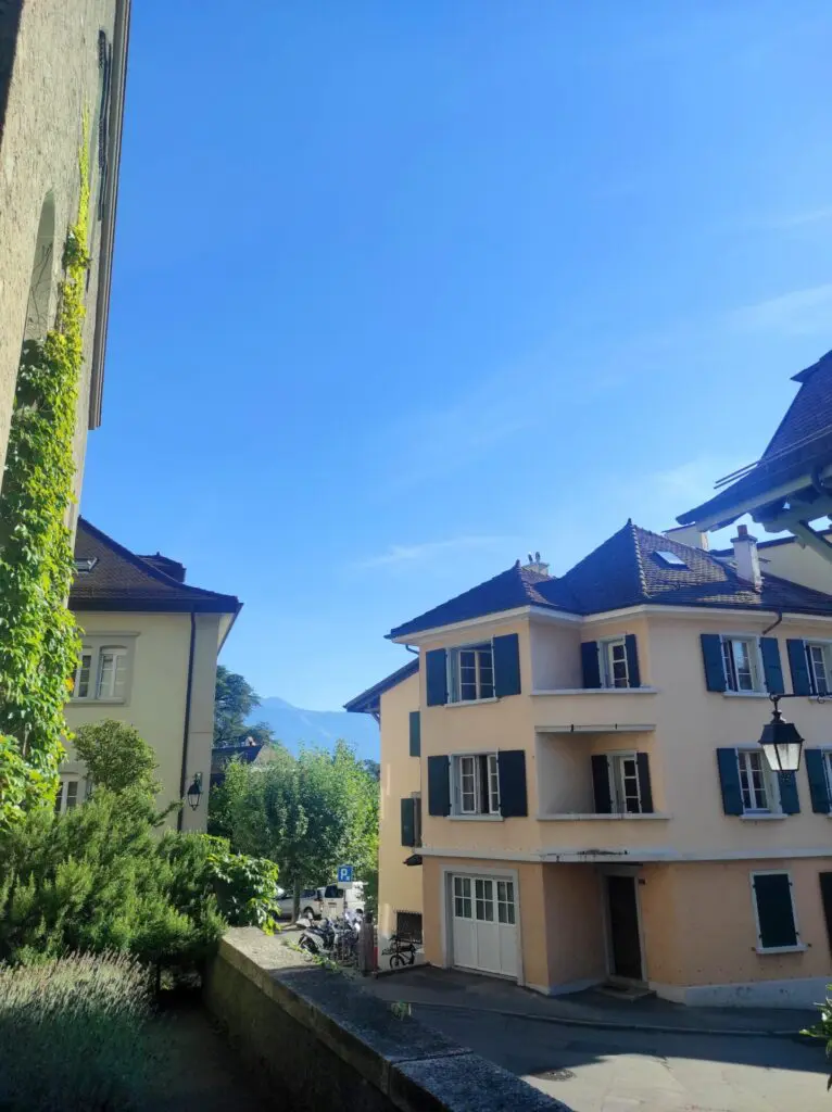 vue-bourg-sur-lavaux